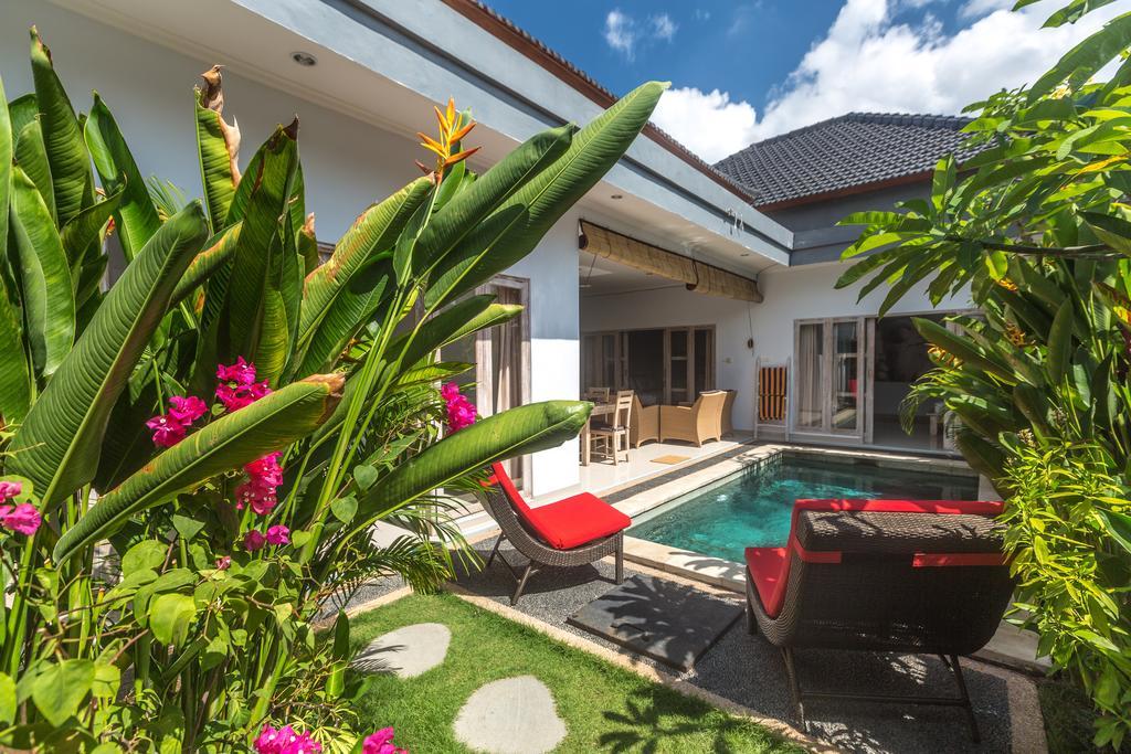 Castro Villa Seminyak Extérieur photo