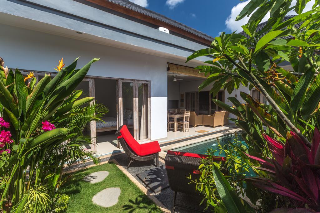 Castro Villa Seminyak Extérieur photo