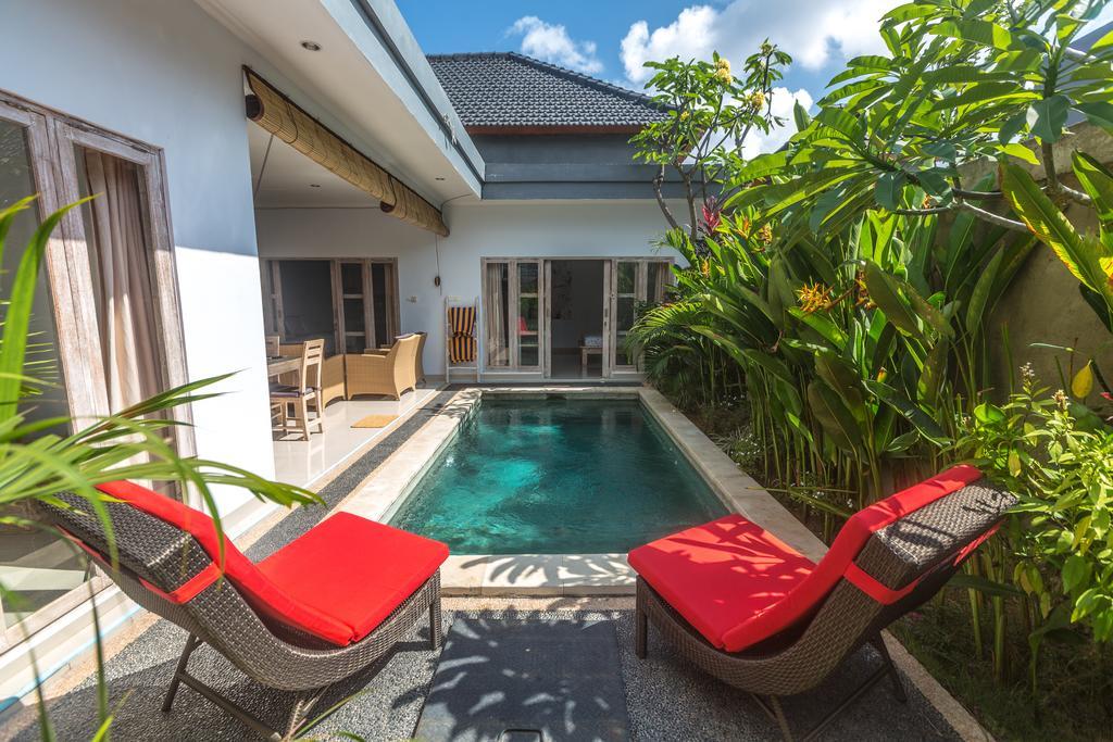 Castro Villa Seminyak Extérieur photo
