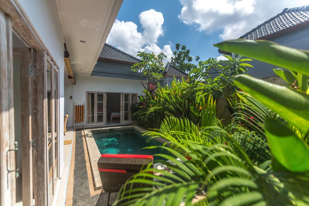 Castro Villa Seminyak Extérieur photo