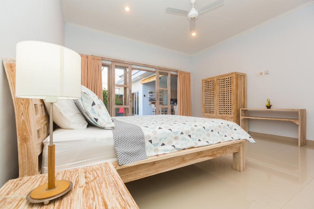 Castro Villa Seminyak Extérieur photo