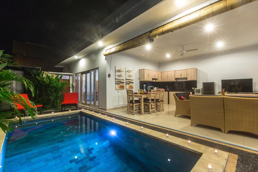 Castro Villa Seminyak Extérieur photo