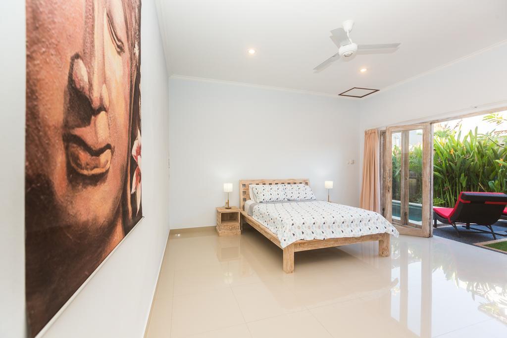 Castro Villa Seminyak Extérieur photo