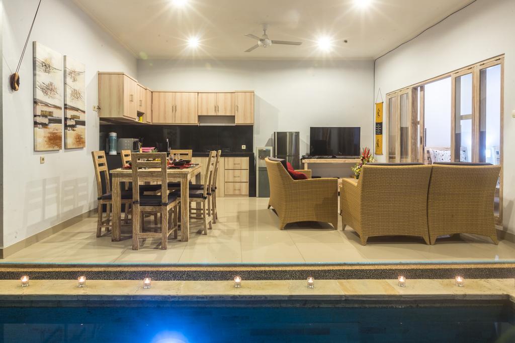 Castro Villa Seminyak Extérieur photo