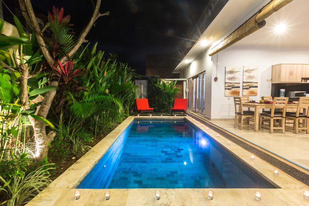 Castro Villa Seminyak Extérieur photo